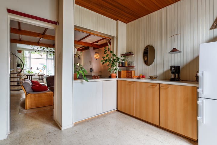 Photo 13 of Douwes Dekkerstraat 62