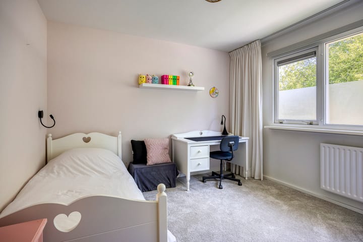 Photo 13 of Heilige Stoel 3820