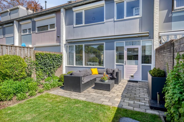 Photo 20 of Heilige Stoel 3820