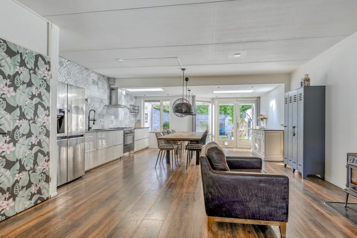 Foto 9 van Troelstrastraat 12