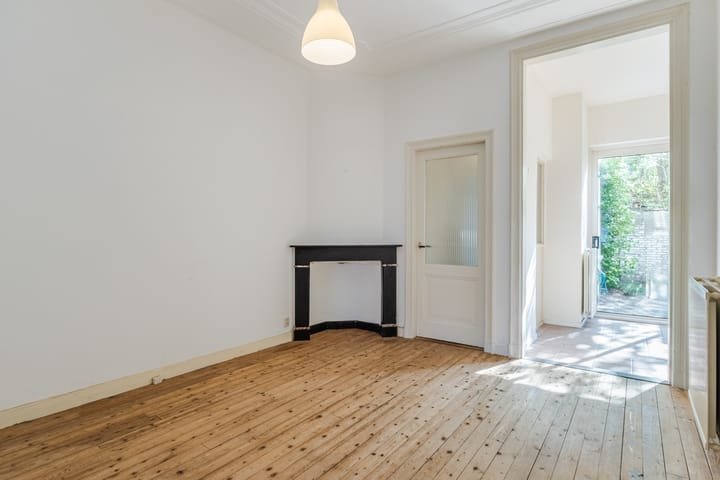 Photo 11 of Coehoornstraat 35