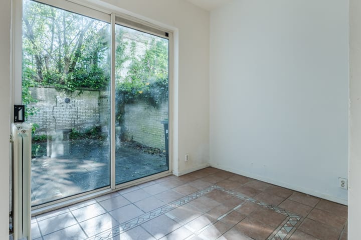 Photo 12 of Coehoornstraat 35