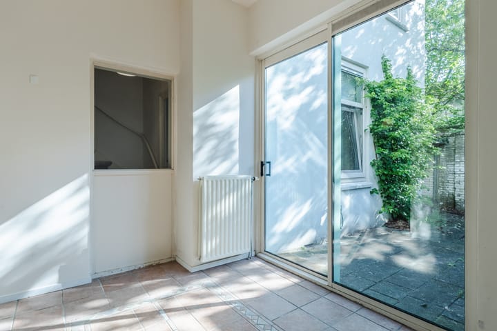 Photo 13 of Coehoornstraat 35