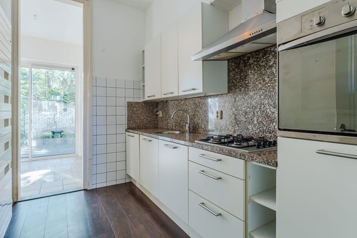 Photo 14 of Coehoornstraat 35