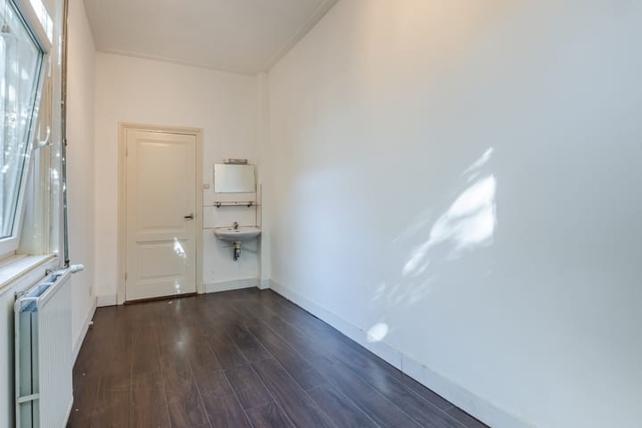 Photo 20 of Coehoornstraat 35