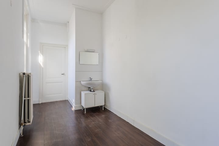 Photo 23 of Coehoornstraat 35