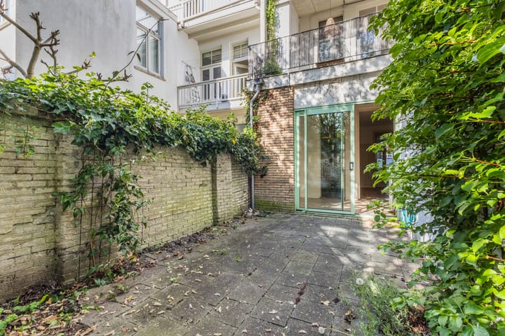 Photo 32 of Coehoornstraat 35