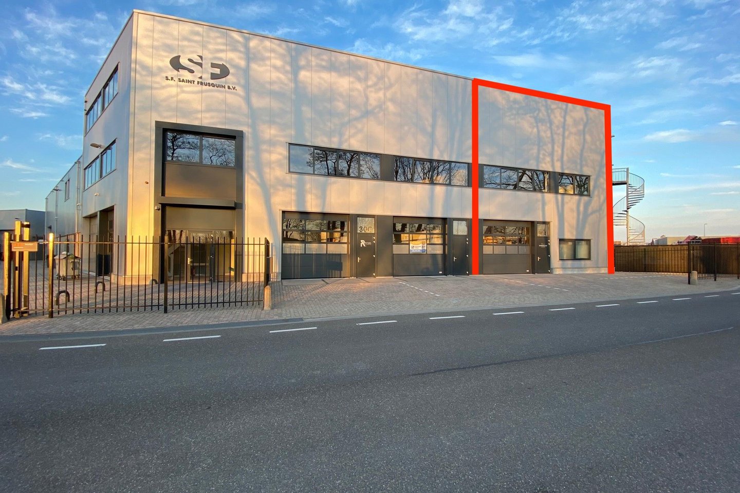 Bekijk foto 1 van Parallelweg 30-a