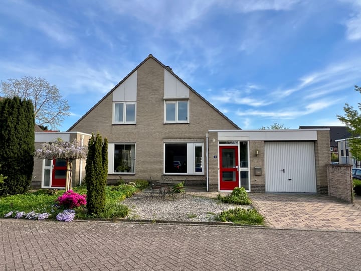 Foto 1 van Zonnebloemstraat 10