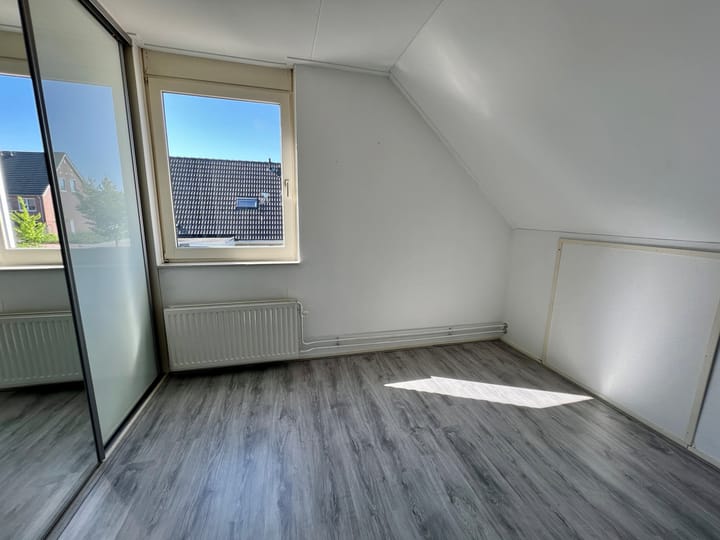 Foto 28 van Zonnebloemstraat 10