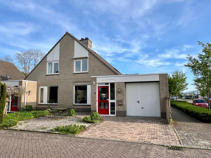 Foto 29 van Zonnebloemstraat 10