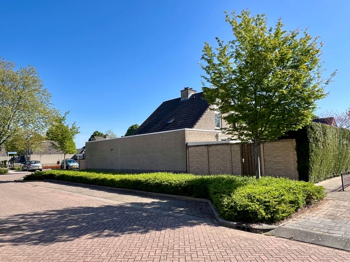 Foto 30 van Zonnebloemstraat 10