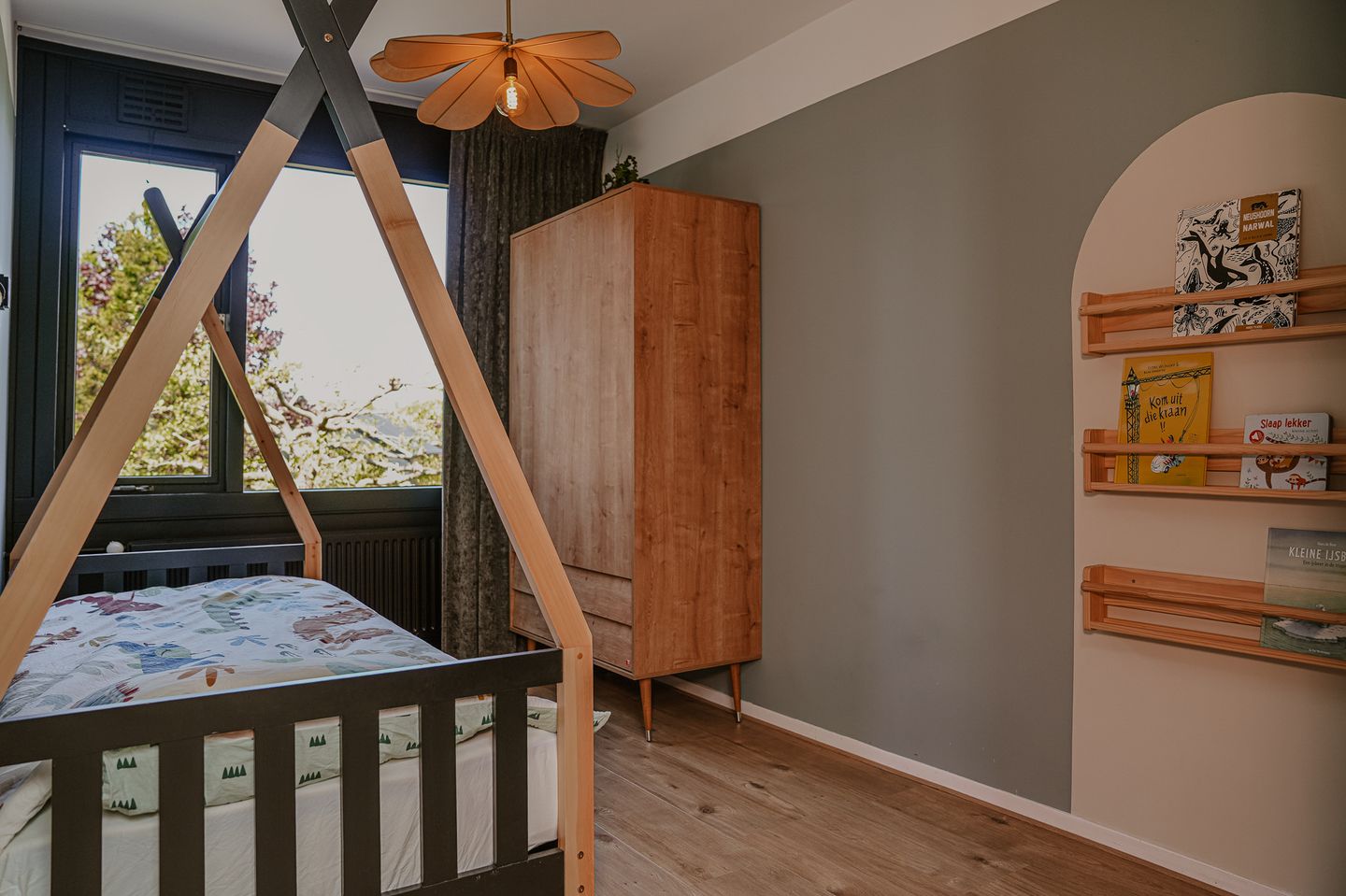 Photo 19 of Frederik Hendrikstraat 29