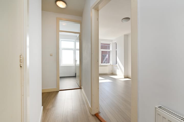 Foto 10 van Elise van Calcarstraat 45