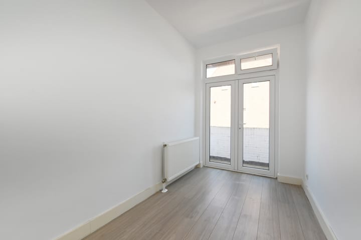 Foto 22 van Elise van Calcarstraat 45