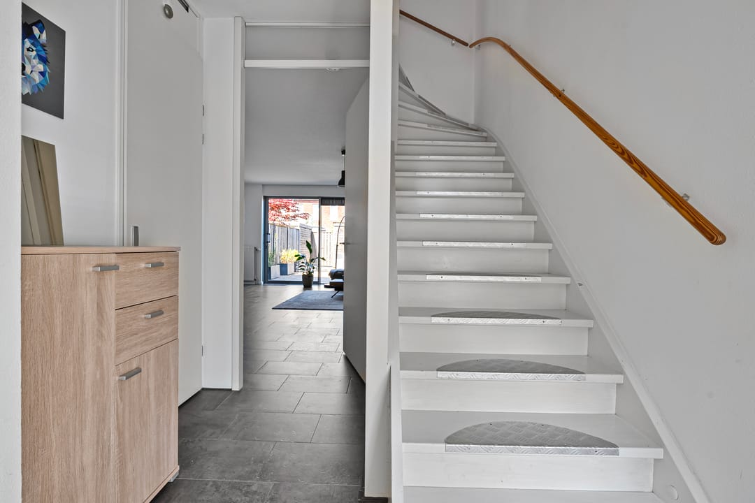 Photo 8 of Damstraat 11