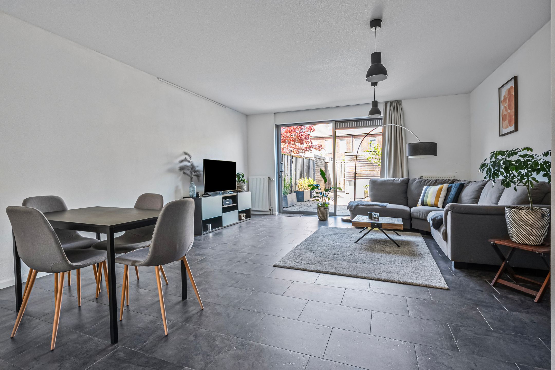 Photo 9 of Damstraat 11