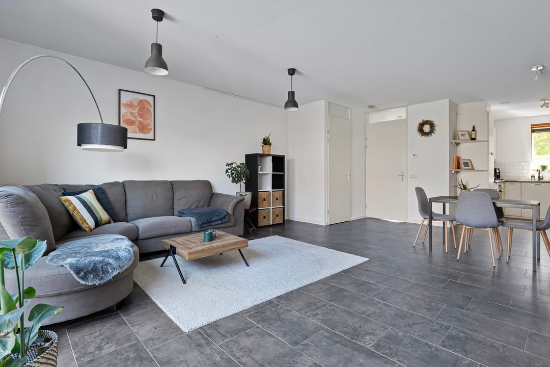 Photo 11 of Damstraat 11