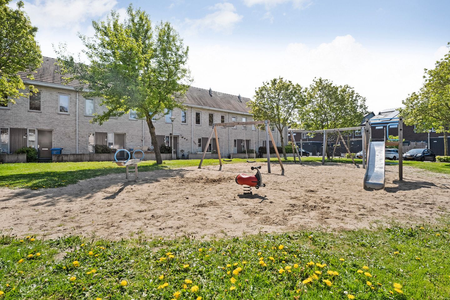 Photo 35 of Damstraat 11