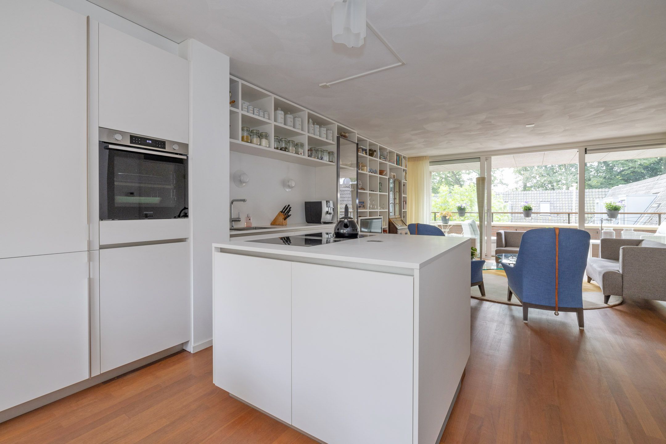 Foto 9 van Plein 1945 15