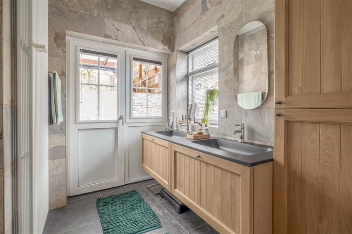 Foto 20 van Boven Oosterdiep 73