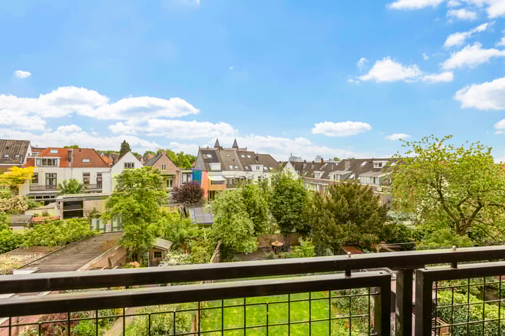 Photo 6 of Apeldoornseweg 82-2