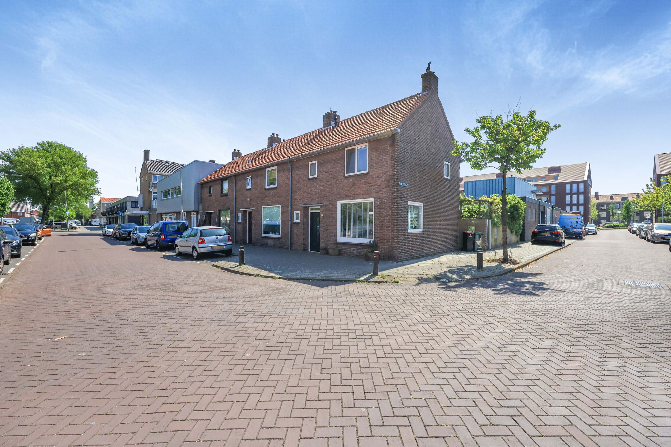 Foto 3 van Burgemeester Rambonnetlaan 38