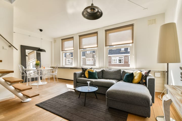 Foto 1 van Woubruggestraat 15-2