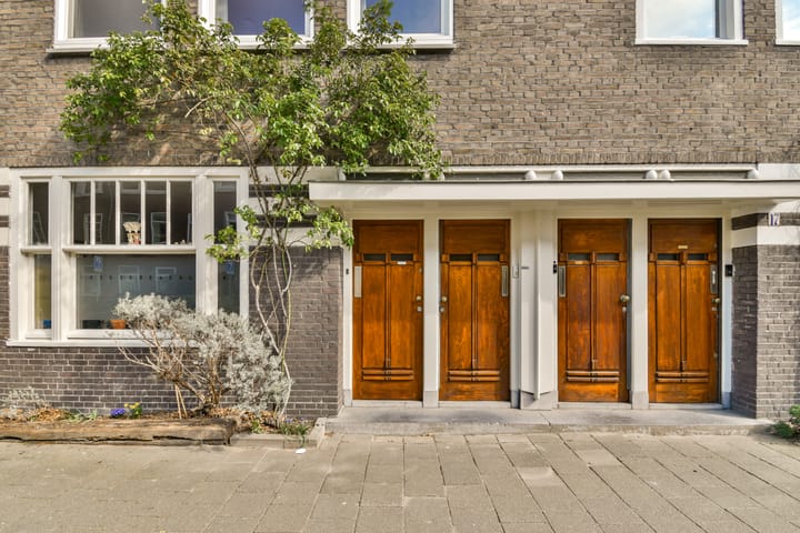 Foto 2 van Woubruggestraat 15-2