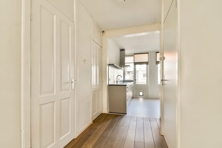 Foto 4 van Woubruggestraat 15-2