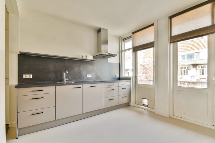 Foto 6 van Woubruggestraat 15-2