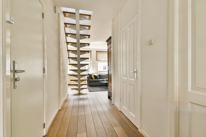 Foto 9 van Woubruggestraat 15-2