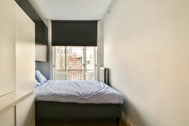 Foto 10 van Woubruggestraat 15-2