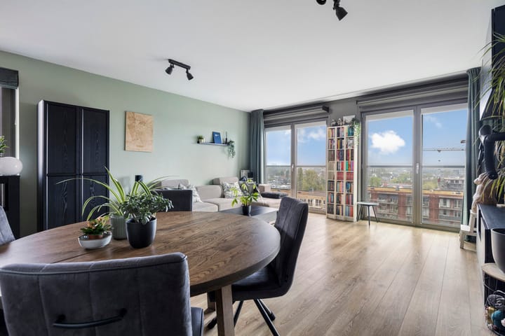 Foto 2 van Teakhout 44