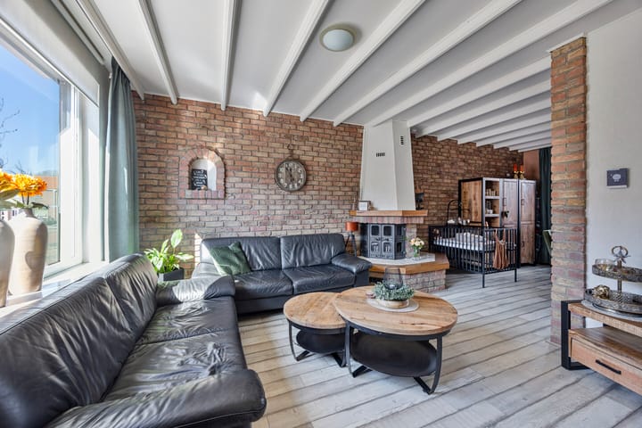 Photo 4 of Burg.Franssenstraat 28