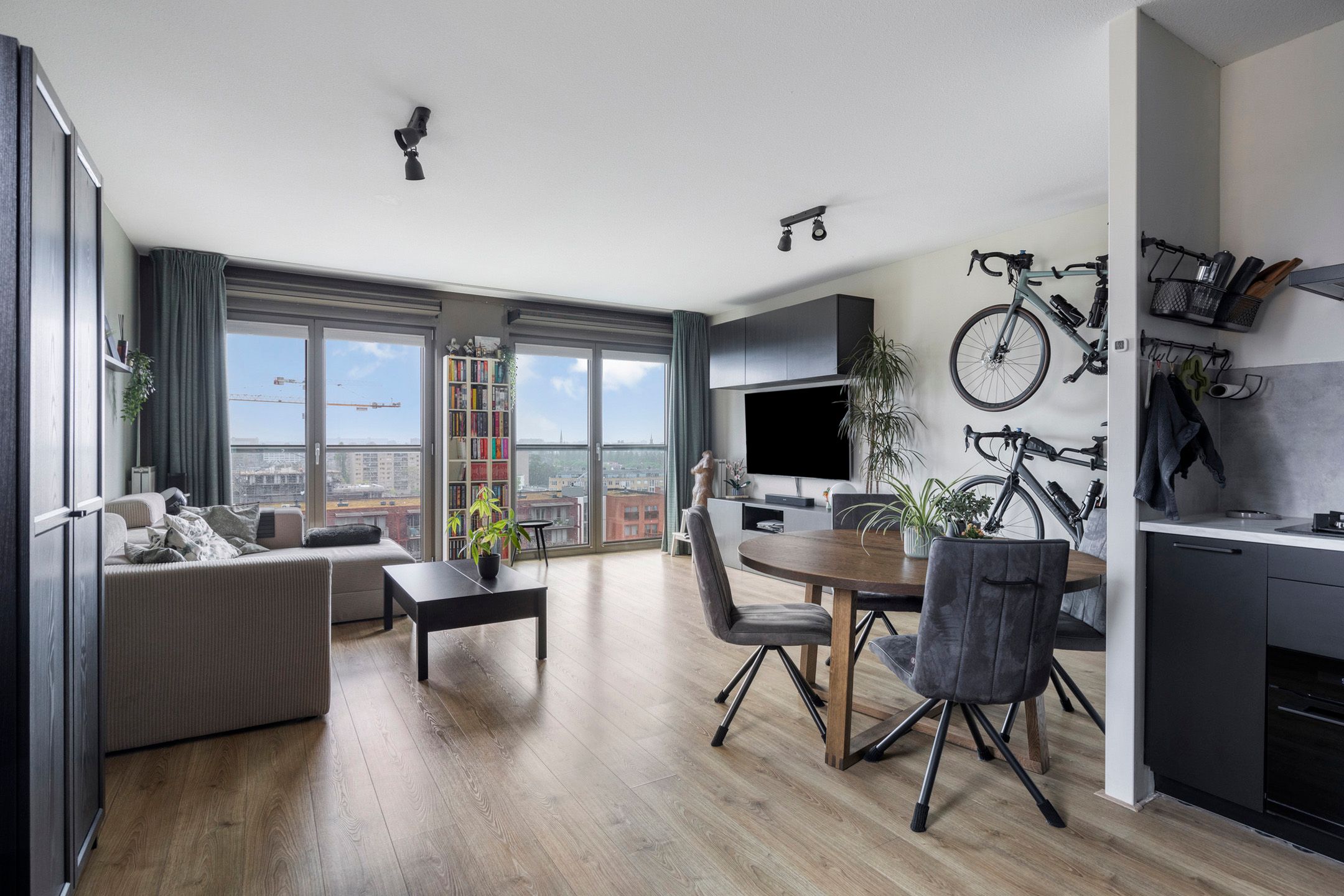 Foto 3 van Teakhout 44