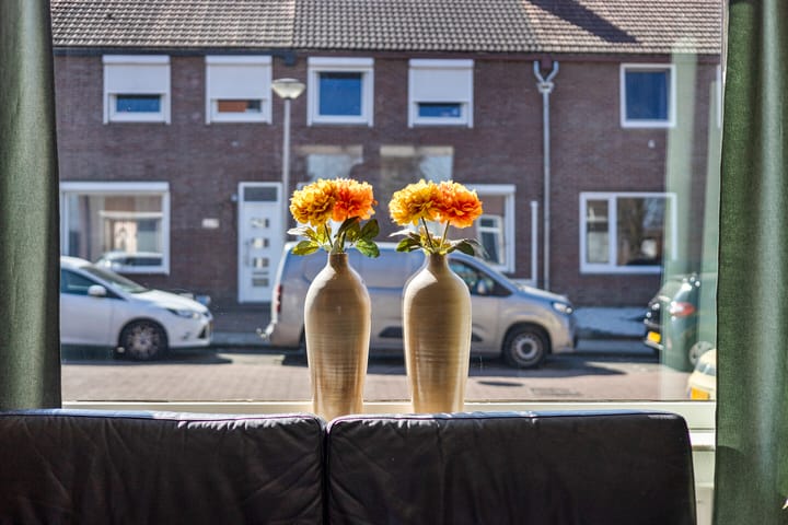 Foto 9 van Burg.Franssenstraat 28