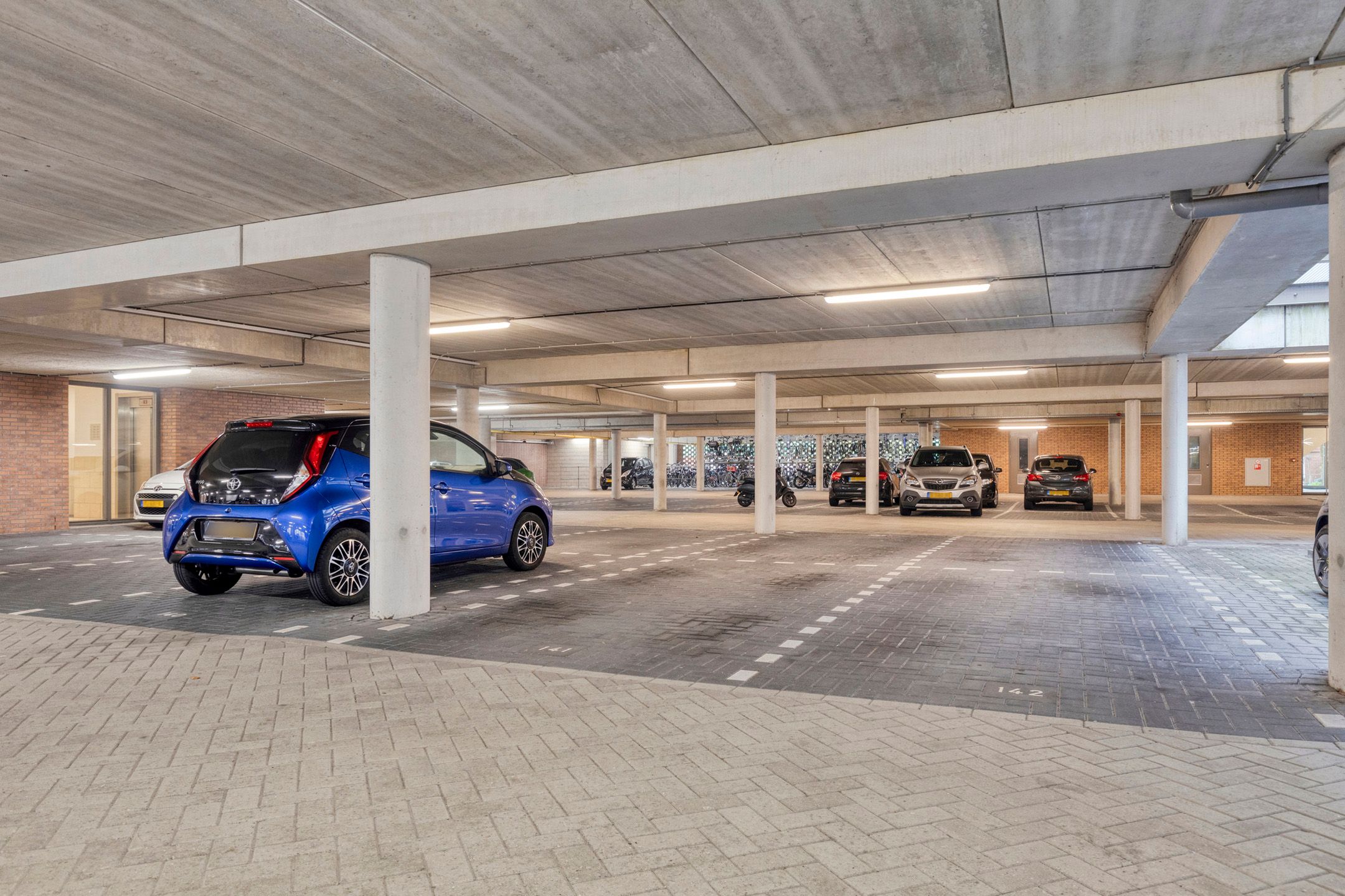 Foto 30 van Teakhout 44