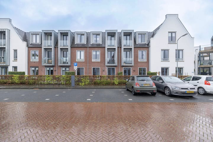 Foto 32 van Ds. Van de Woestijnehof 224