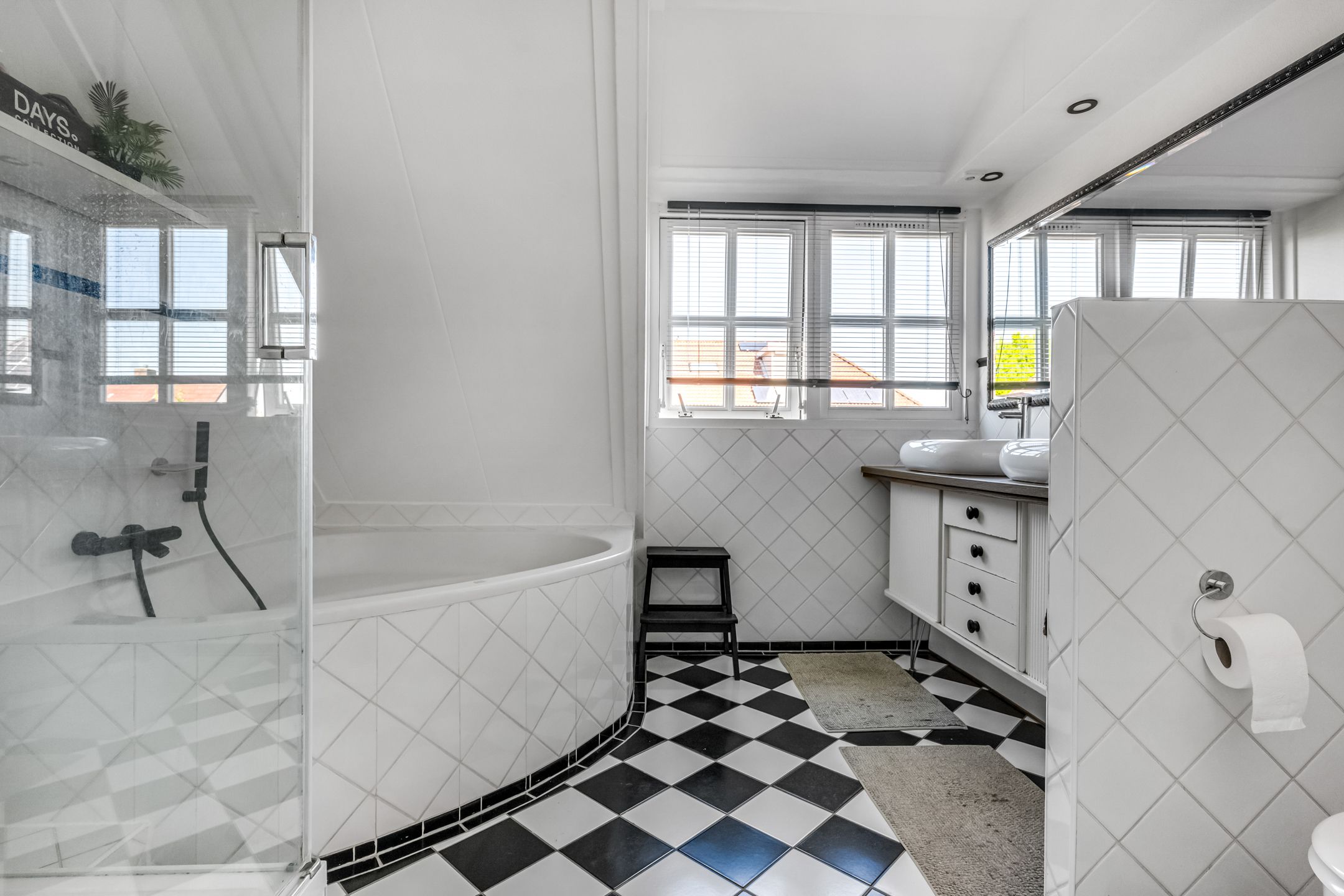 Foto 24 van Zomerklokje 16