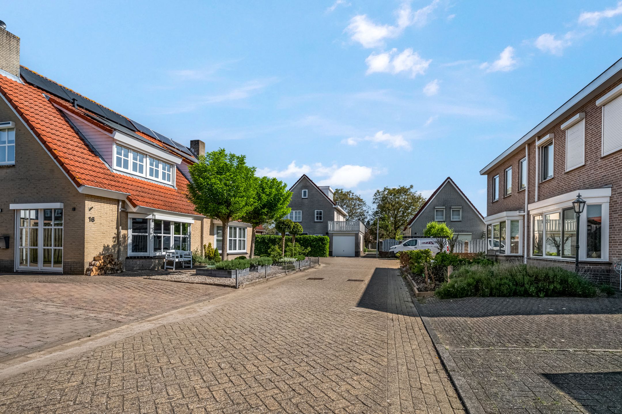 Foto 39 van Zomerklokje 16