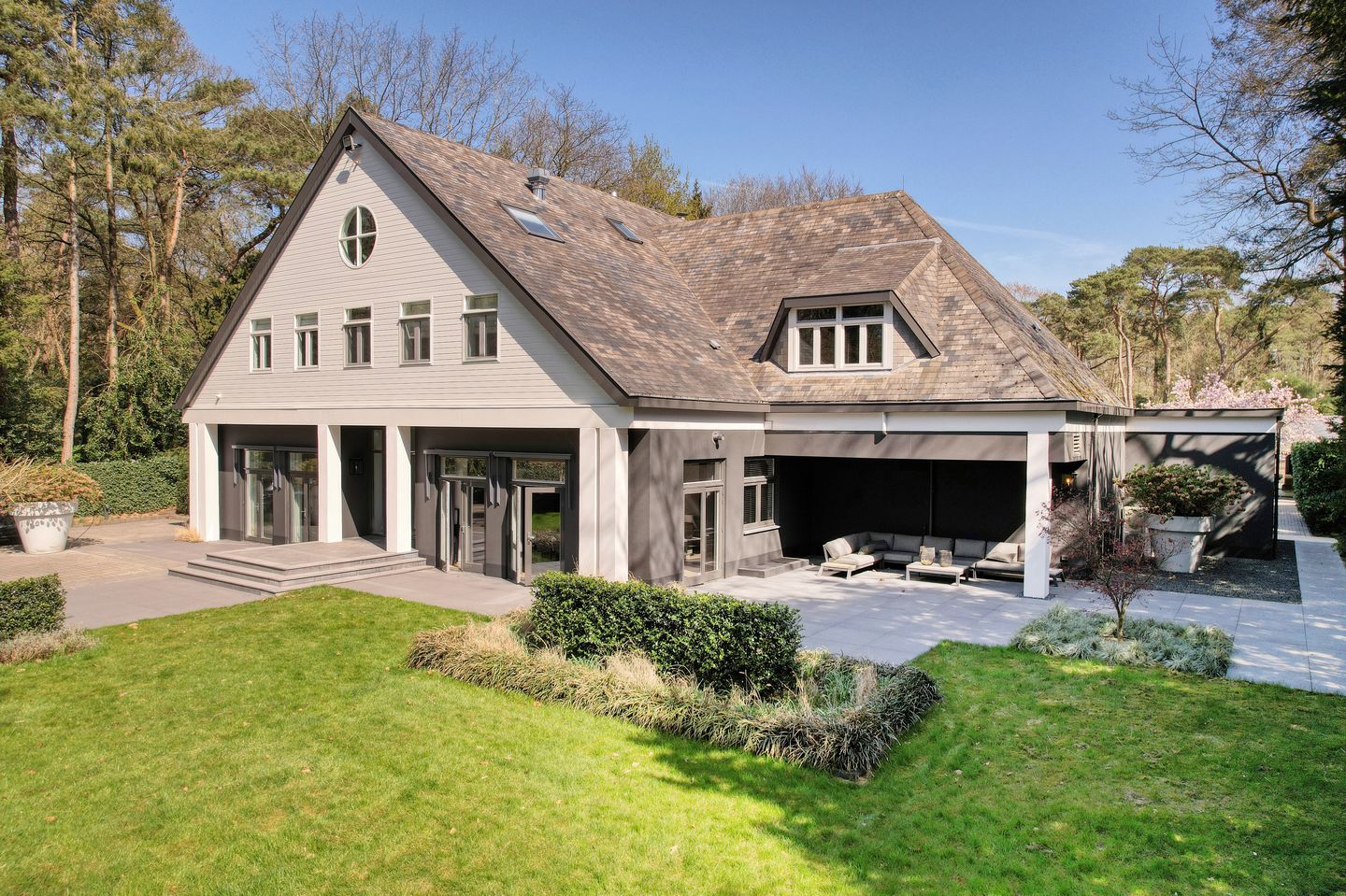 Foto 1 van Taveernelaan 4