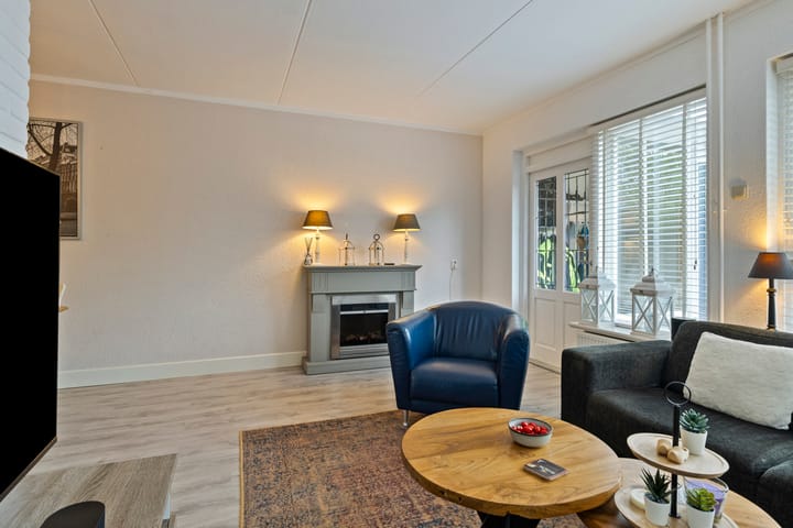 Photo 8 of Voormors 77