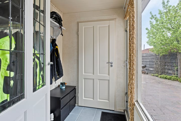 Photo 14 of Voormors 77