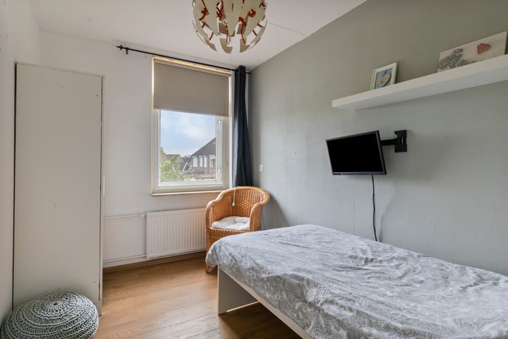 Photo 20 of Voormors 77