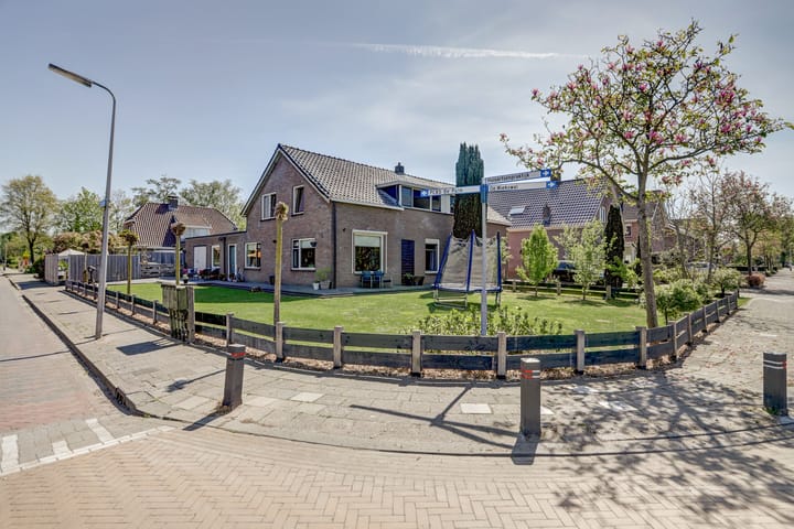 Foto 1 van Dorpsstraat 33