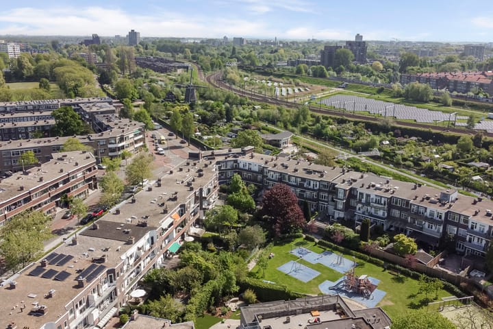 Foto 27 van Juliana van Stolberglaan 393