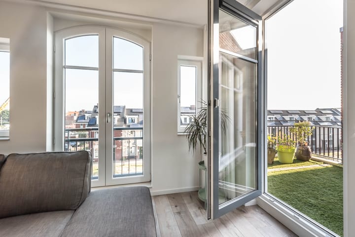 Foto 8 van Crossleystraat 27