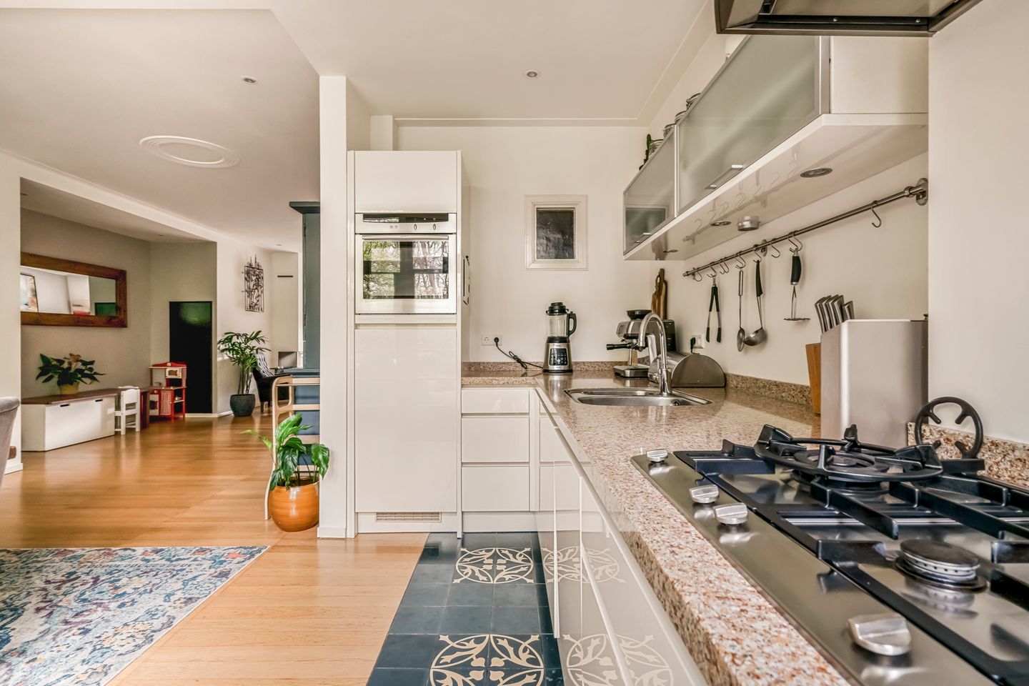 Foto 10 van Julianalaan 233