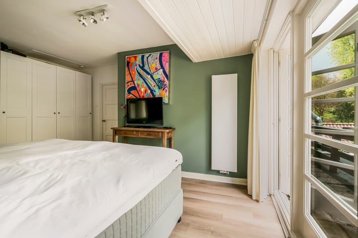 Foto 16 van Julianalaan 233